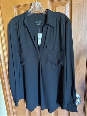 NWT Women’s Ann Taylor Black Long-Sleeve One Button V Neck Blouse, size Large